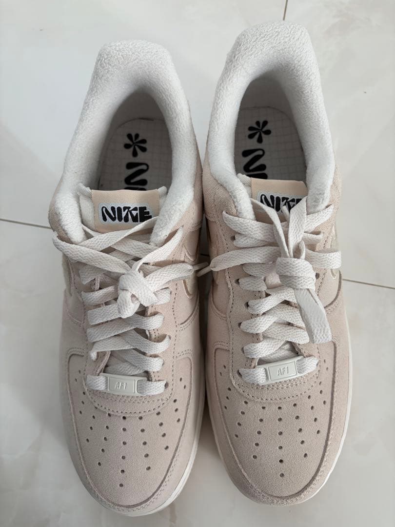 NIKE Air Force 1 ベージュ スニーカー　モコモコ　新品