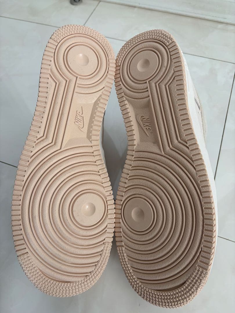 NIKE Air Force 1 ベージュ スニーカー　モコモコ　新品