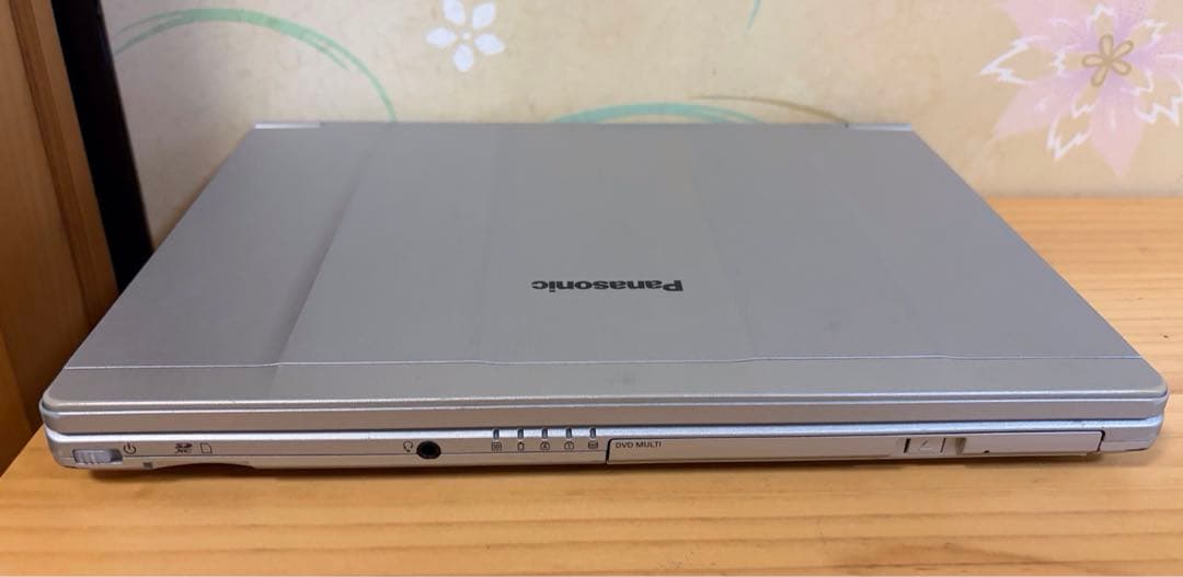 パナソニックLet’snoteCF−SV7H87LC 11初期化済み17