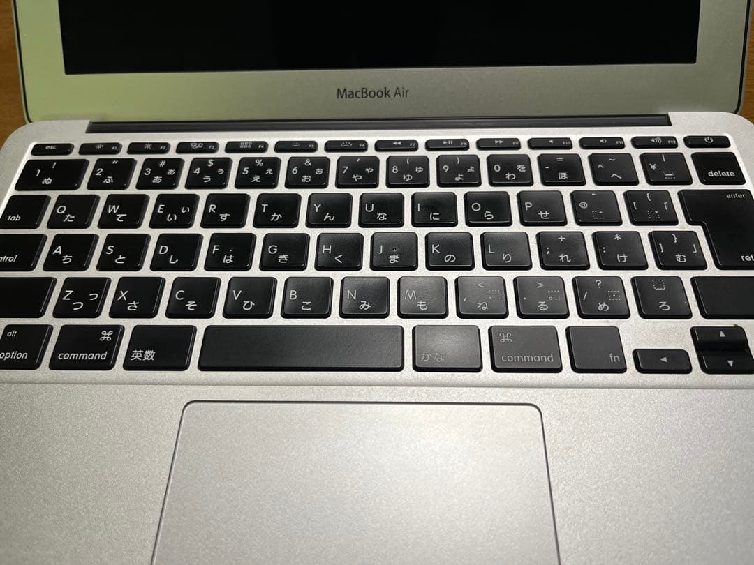 Apple MacBook Air 11インチ　オマケ　箱付き　A1465