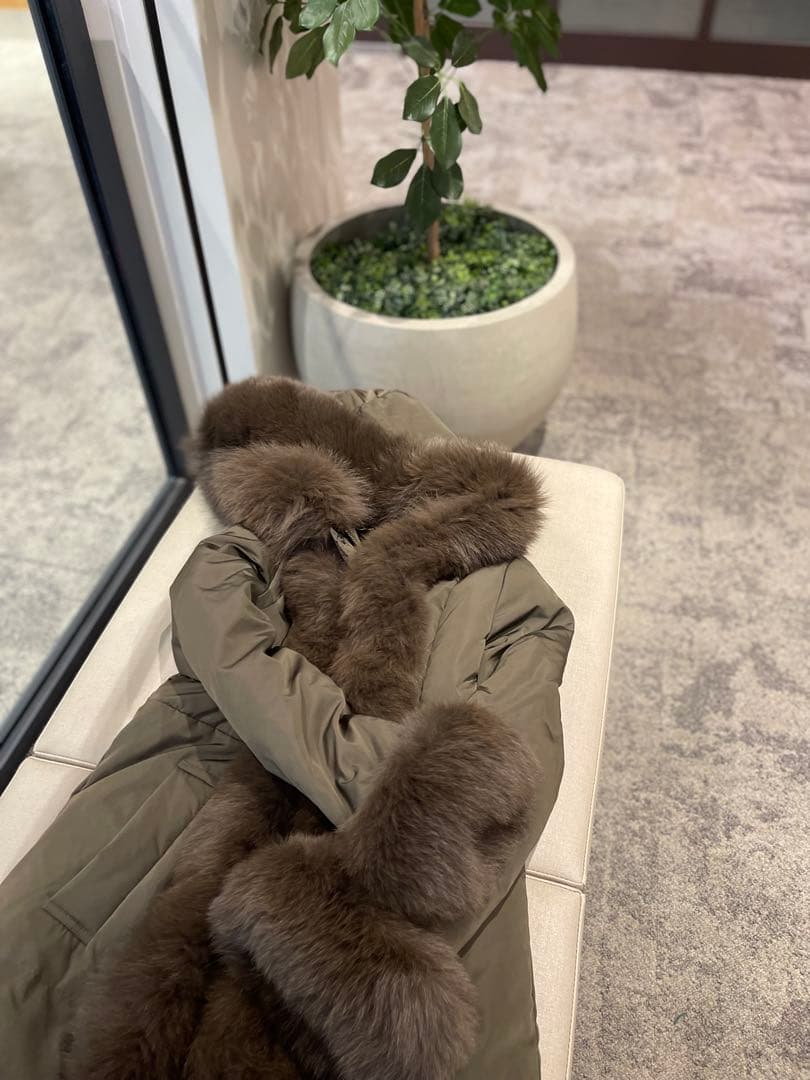 女優コート　フード付き　ロングダウンジャケット　グレースコンチネンタル　セオリー