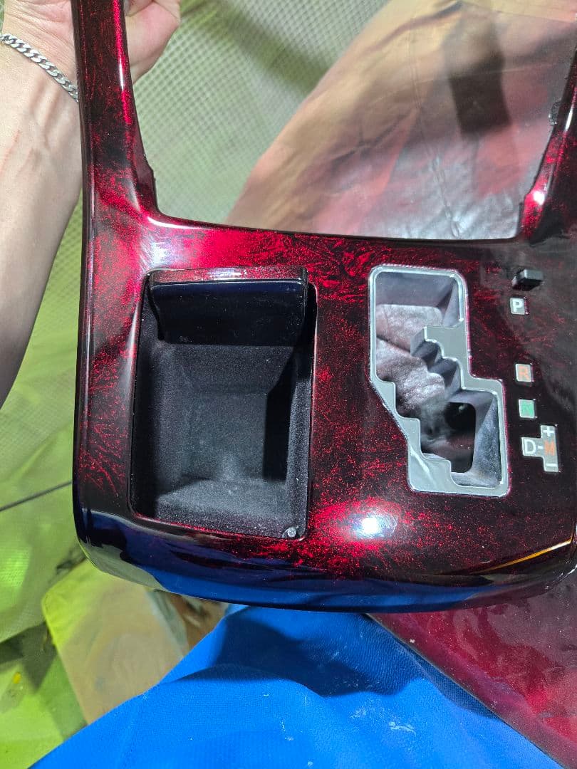 20ヴェルファイア、アルファードセンターパネル　ラップ塗装赤　塗装後未使用