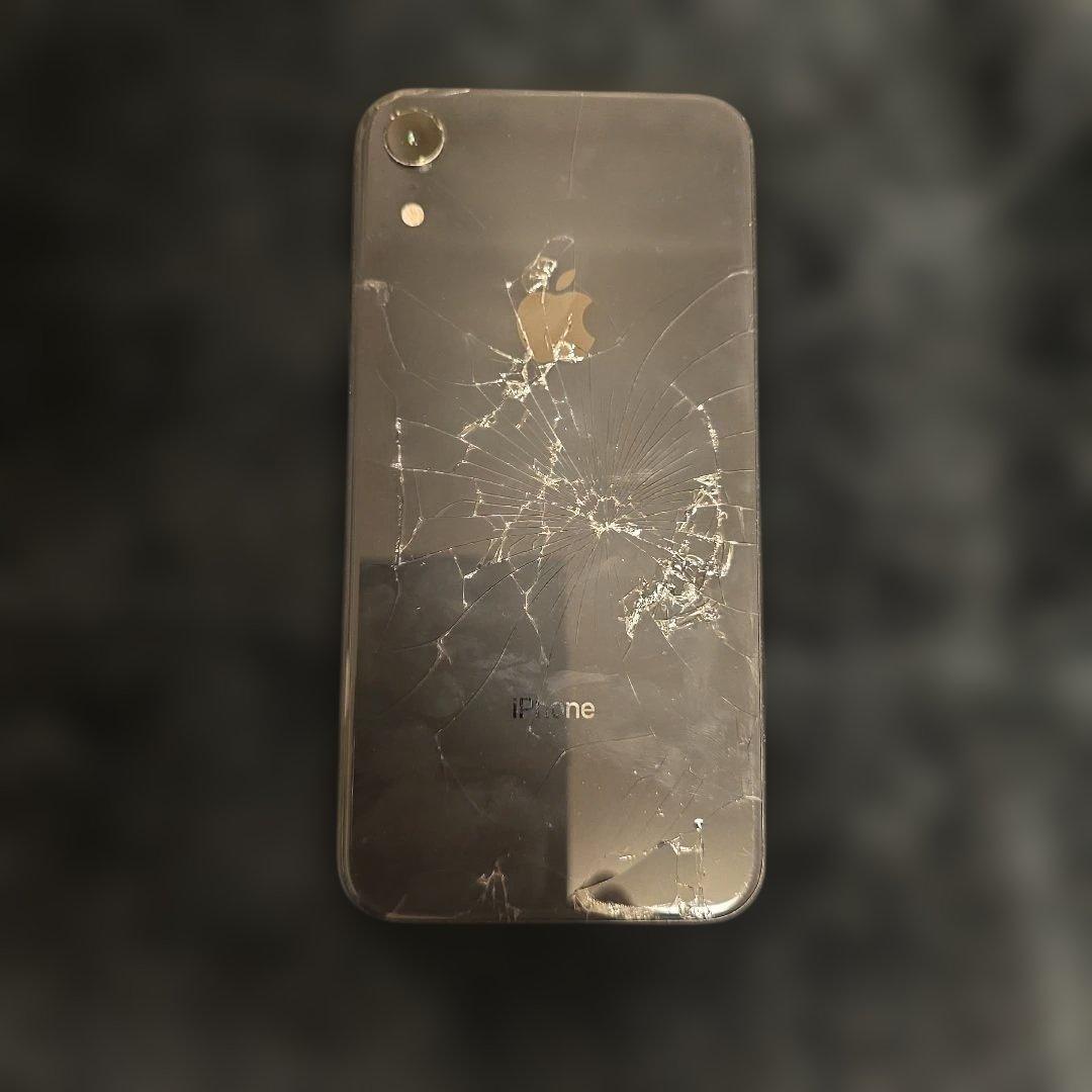 iPhone XR 128G ブラック SIMフリー 画面&背面割れあり