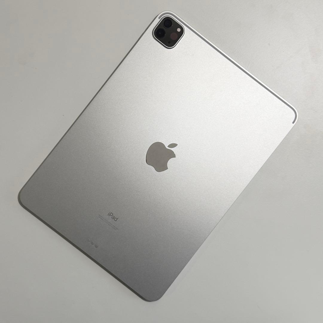 ほぼ未使用 Apple iPad PRO 本体 第3世代 シルバー