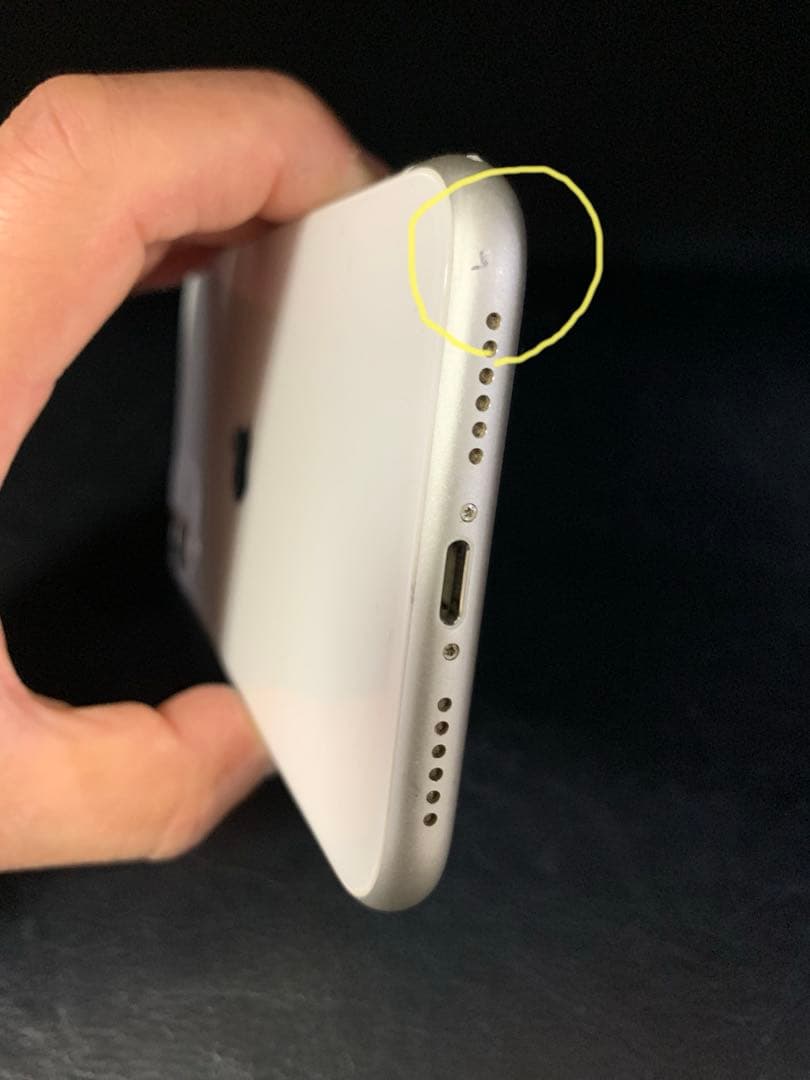 shiba　iPhone11 128g ホワイト　本体のみ