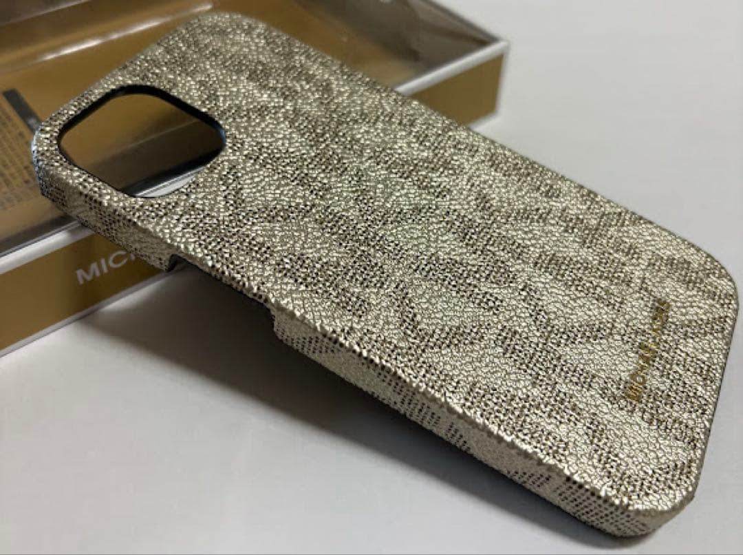 ❤️新品❤️MICHAELKORSiPhone13 対応ケースMKJH21PC07