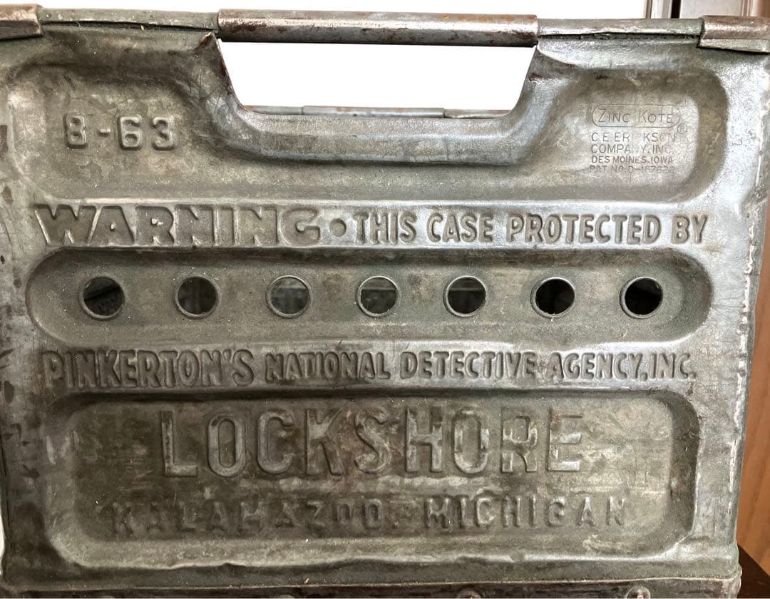 アメリカ　ヴィンテージ　金属製　ミルククレート