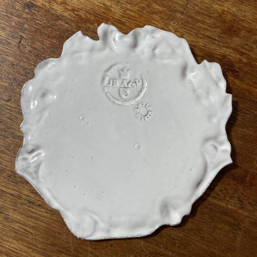 短期出品　アスティエ •ド•ヴィラット　ジベアドゥベ　ローズ柄白いプレート