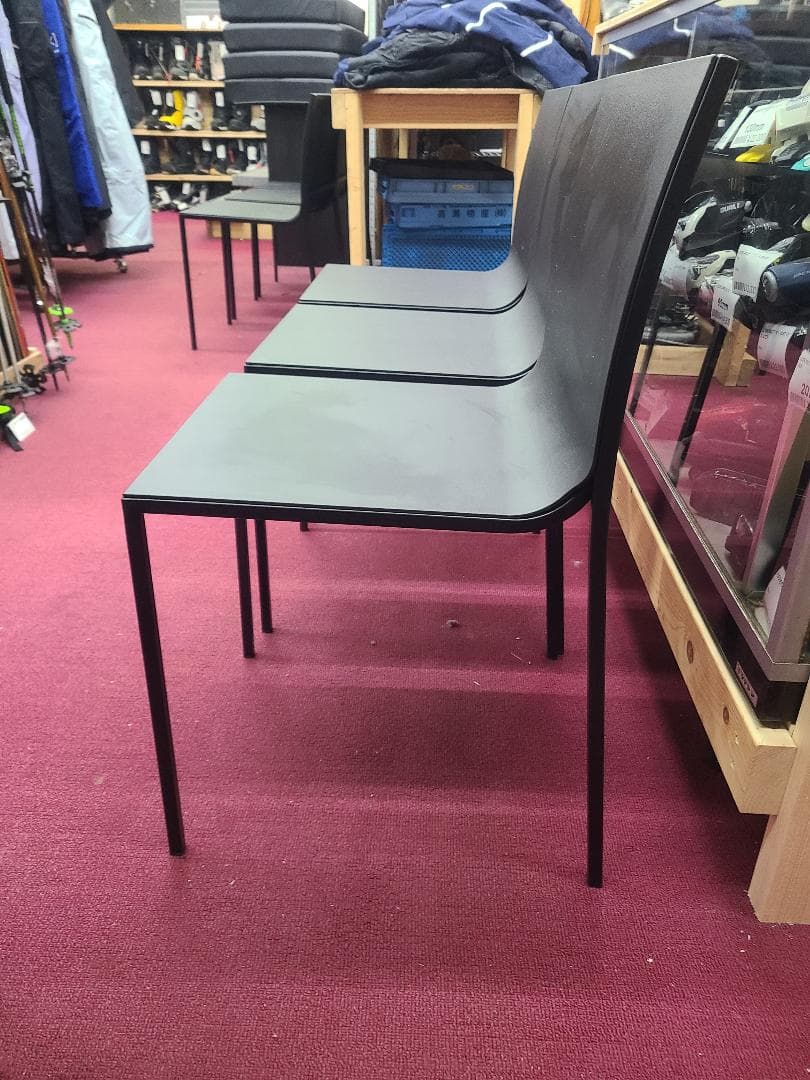 CASSINA IXC LIVIT ULTRA スタッキングチェア 2点セット