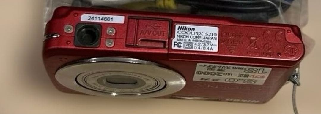 【極美品】Nikon COOLPIX S210 赤　箱あり　充電器無　稼働未確認