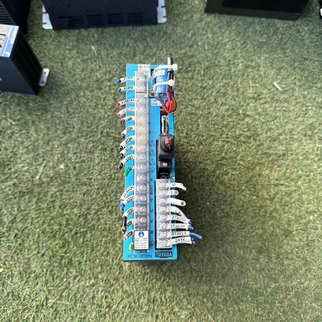 SANYO DENKI Toyoda MC1K-U030V サーボ アンプ