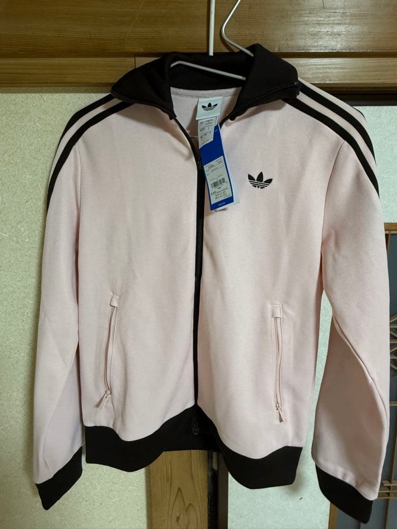 adidas ピンク　トラックジャケット