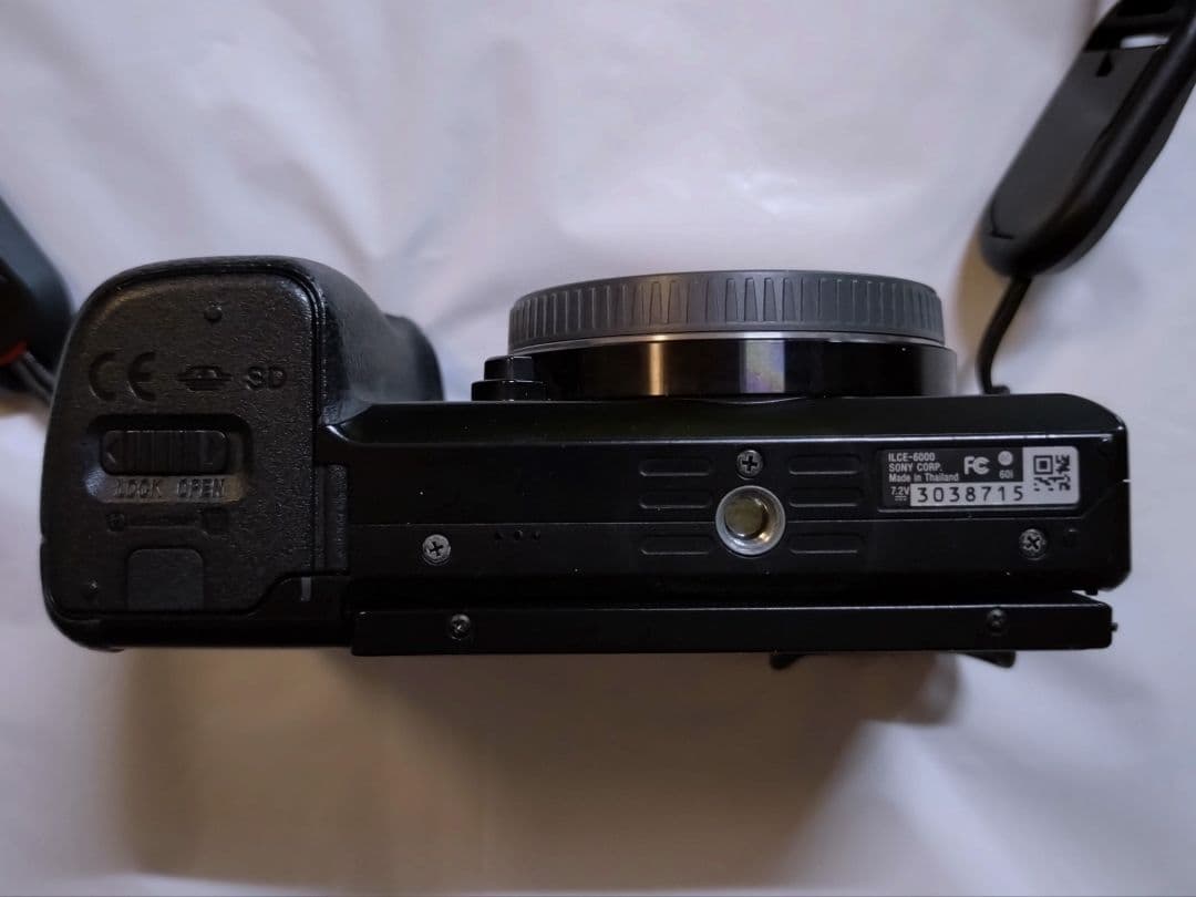 10/13まで限定値下げ！／SONY α6000／ レンズ2本付／豊富な付属品