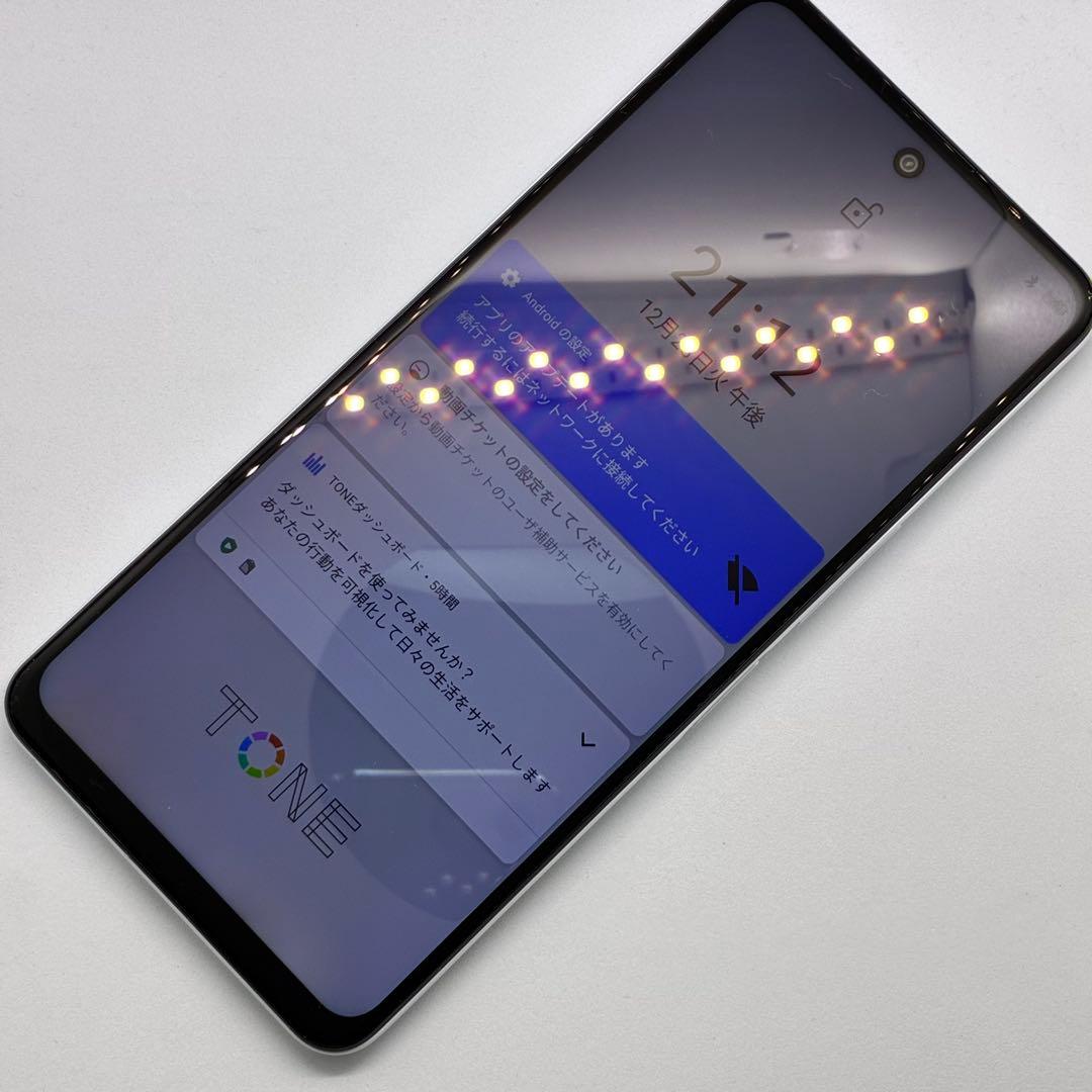 6435 TONE スマートフォン e22