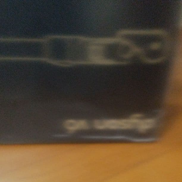 ダイソンの掃除機　色:黒　定価:45000