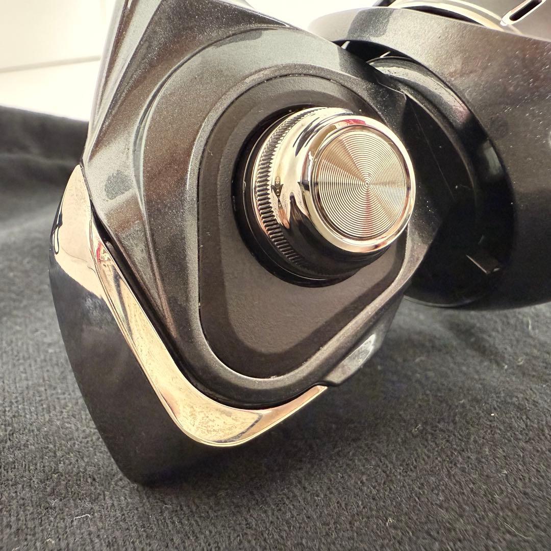 良品　ダイワ 24ルビアス PC LT2500