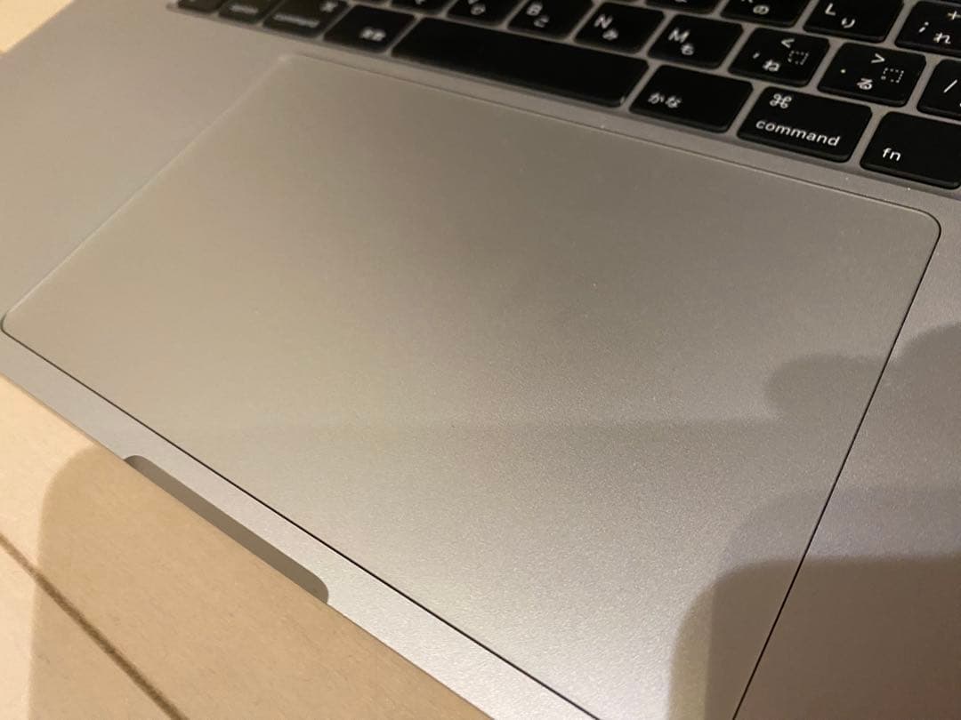 Macbook Pro 2019 16インチ i7 6コア AMD GPU