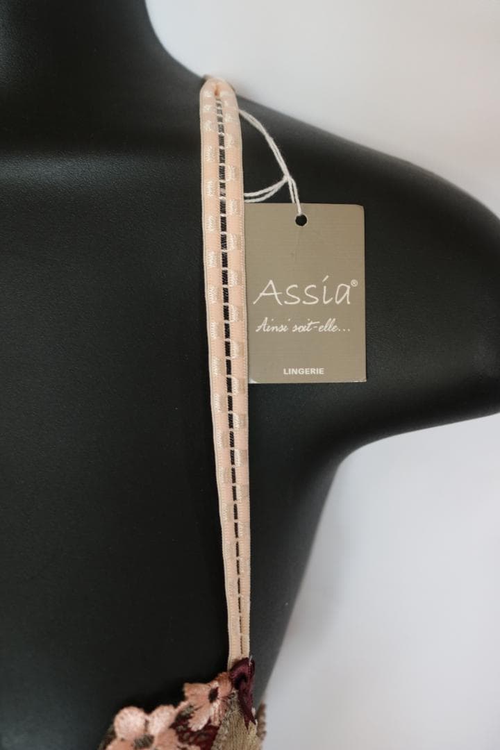 新品★美しい豪華なブラ★フランスのブランドASSIA★手作り★35.000円