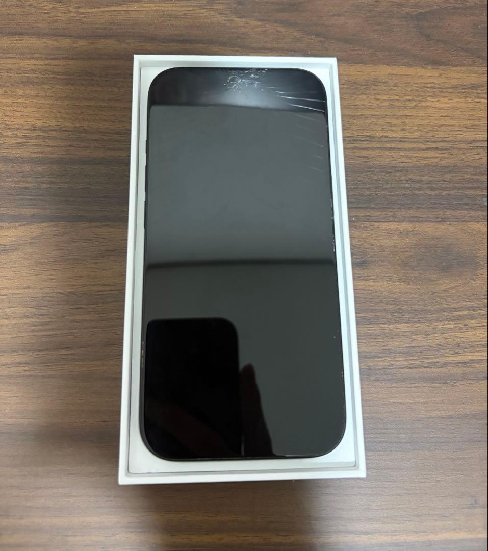 【付属品完備】iPhone15 128GB バッテリー93% 画面割れあり