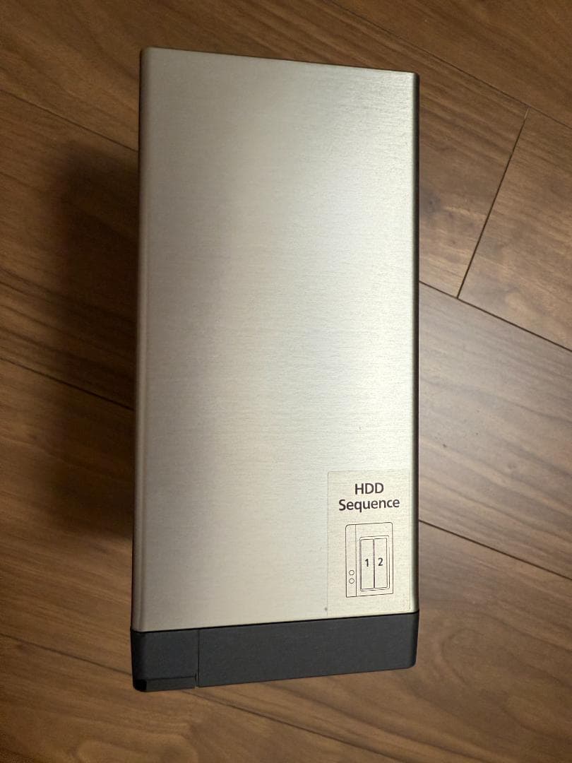 QNAP TS‑221 NAS（ネットワークHDD）