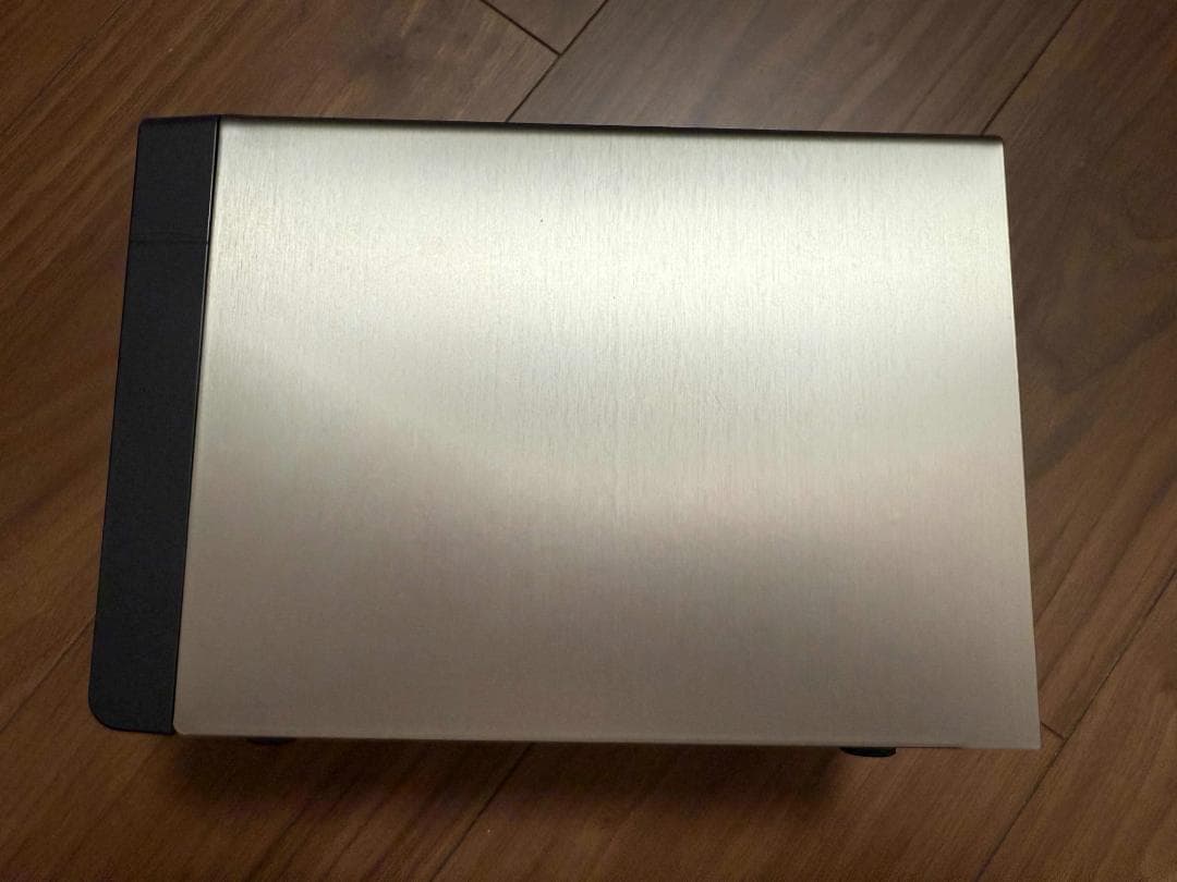 QNAP TS‑221 NAS（ネットワークHDD）