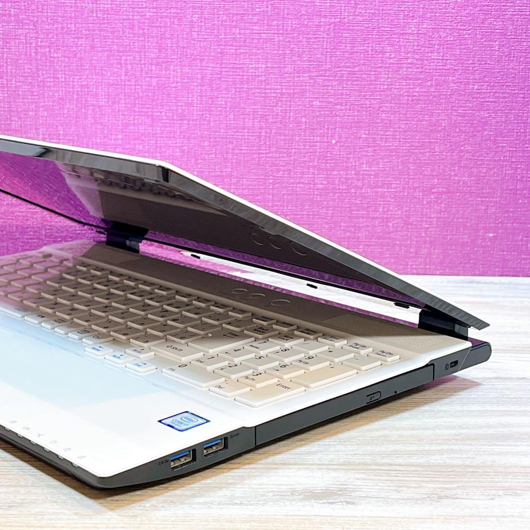 Corei7✨メモリ8G✨すぐ使えるノートパソコン✨大量保存1T✨カメラ✨訳あり