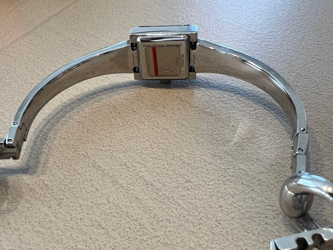 GUCCI クォーツ腕時計 シルバー/ピンク