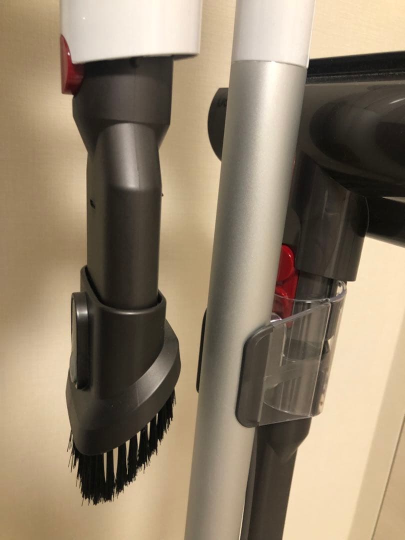 ダイソン　Dyson Digital Slim Fluffy SV18FF