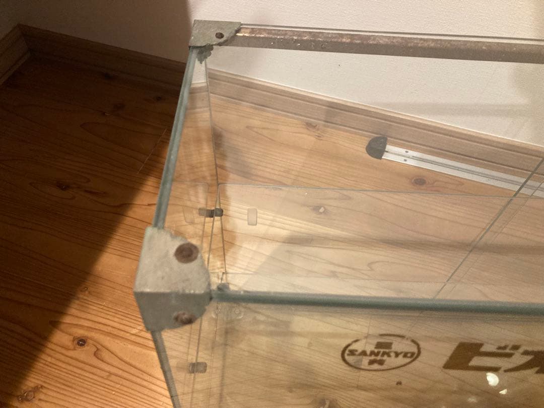 昭和レトロ　ガラスショーケース中棚2段 SANKYO 希少雛壇　背面引戸状態良好