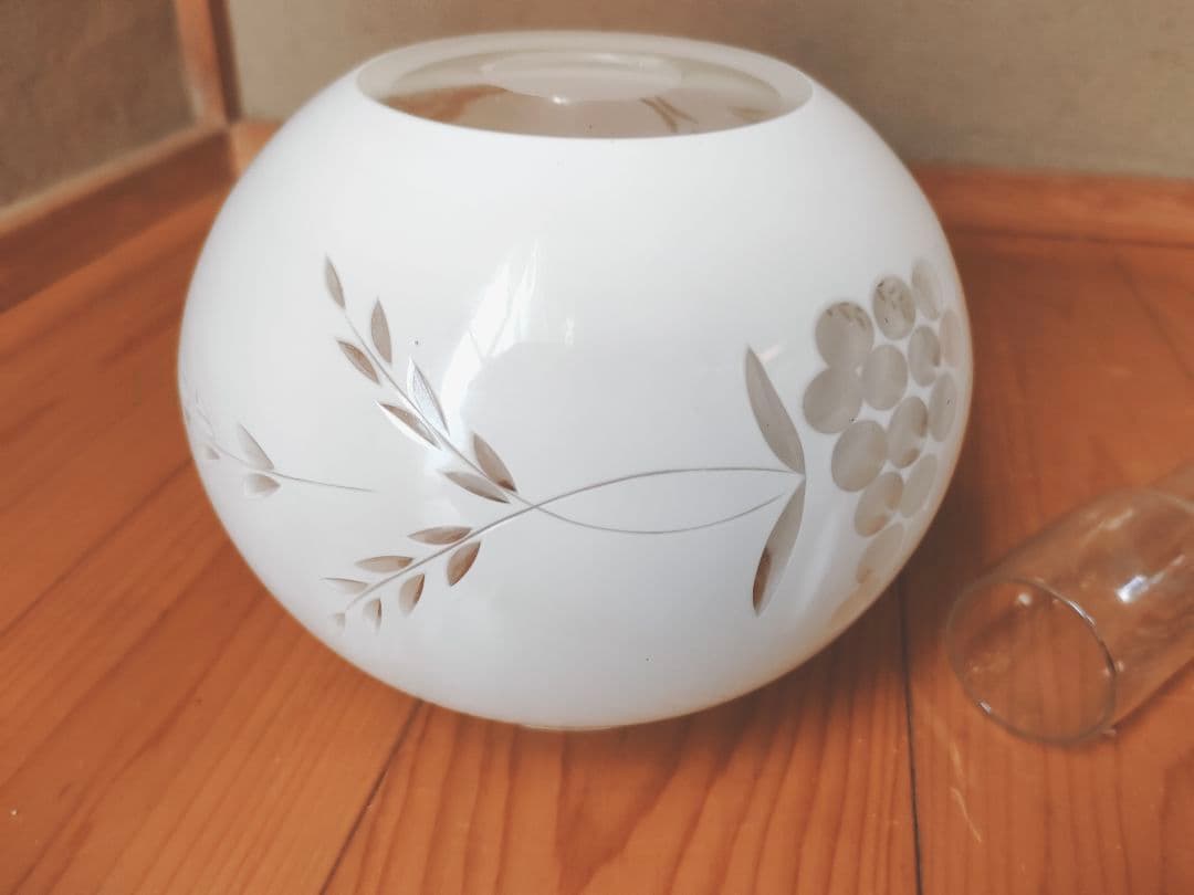 【武】明治～大正時代 赤色ガラス オイルランプ　切子　乳白