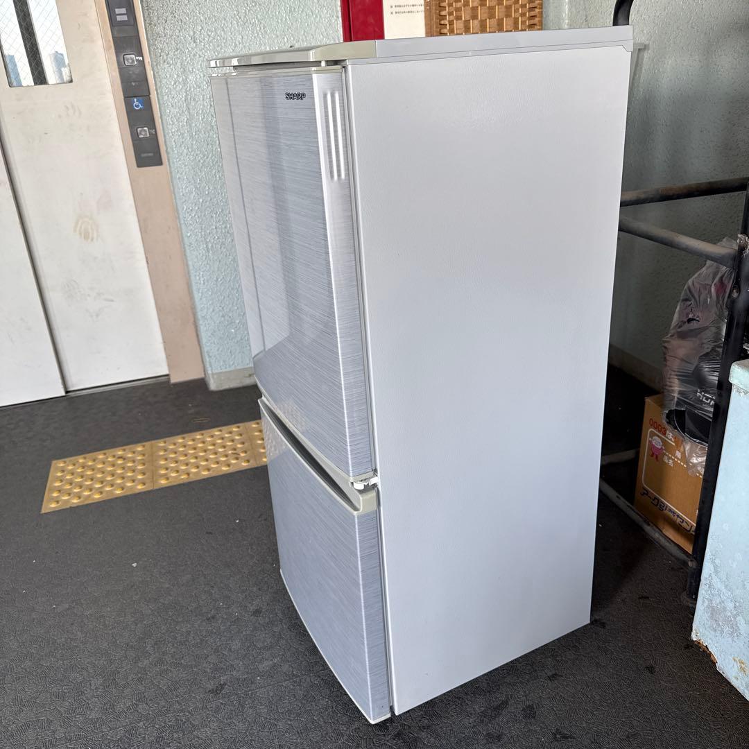 SHARP シルバー 冷蔵庫 二段式2019年製