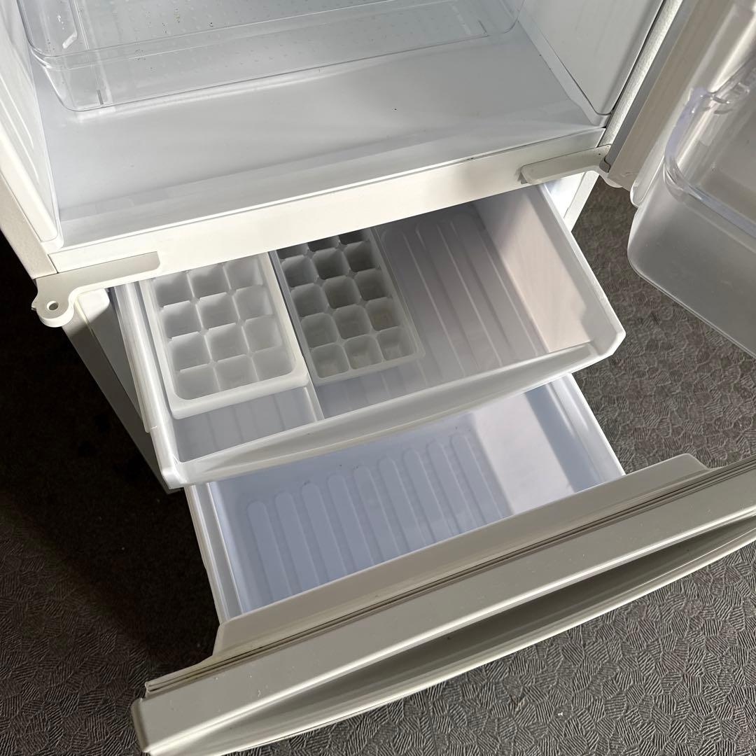 SHARP シルバー 冷蔵庫 二段式2019年製