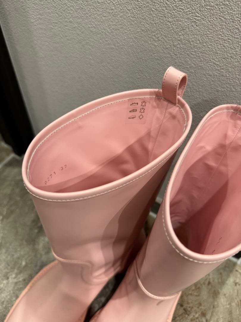 Louis Vuitton ピンク レインブーツ