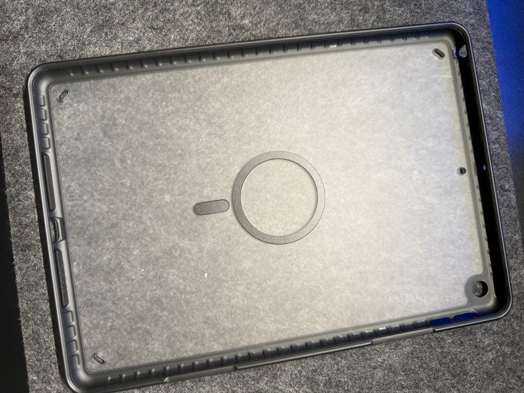 iPad 第7世代 32GB Wi-Fiモデル ゴールド A2198 ケース付き