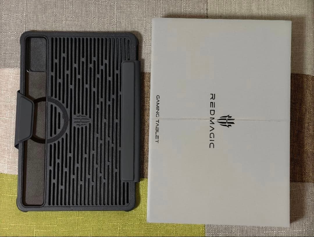 最終値下げREDMAGIC ゲーミングタブレット 本体とケース付き