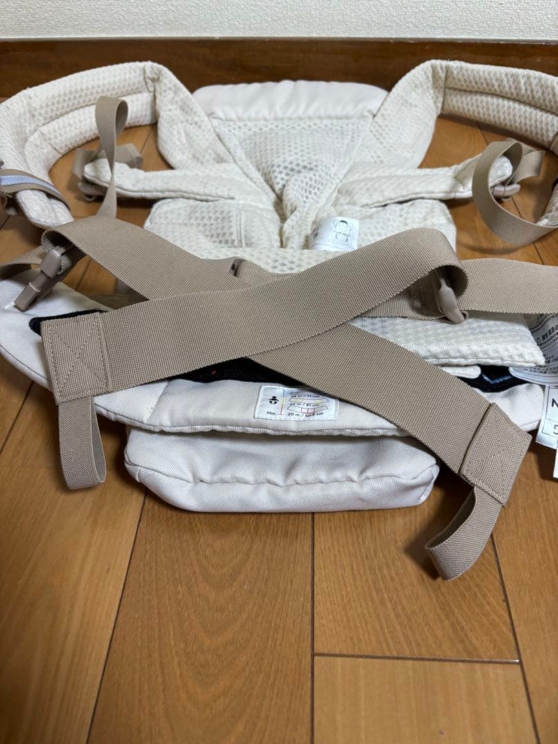 極美品　2024年購入　エルゴベビー　オムニブリーズ ナチュラルベージュ