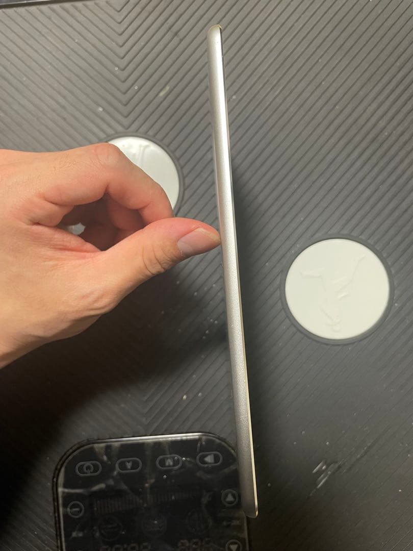 Apple iPadmini4 Wi-Fi&セルラーモデル 128GB シルバー