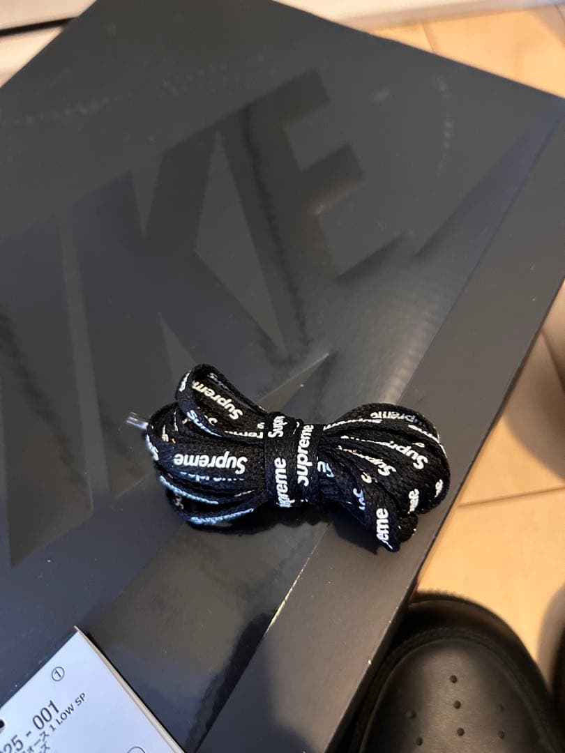 Nike Air Force 1 ブラック　supreme ナイキ