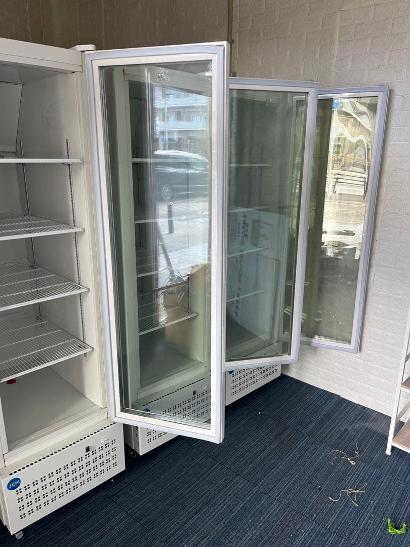 ［かず] 1台　タテ型冷凍ショーケース JCMCS-388H