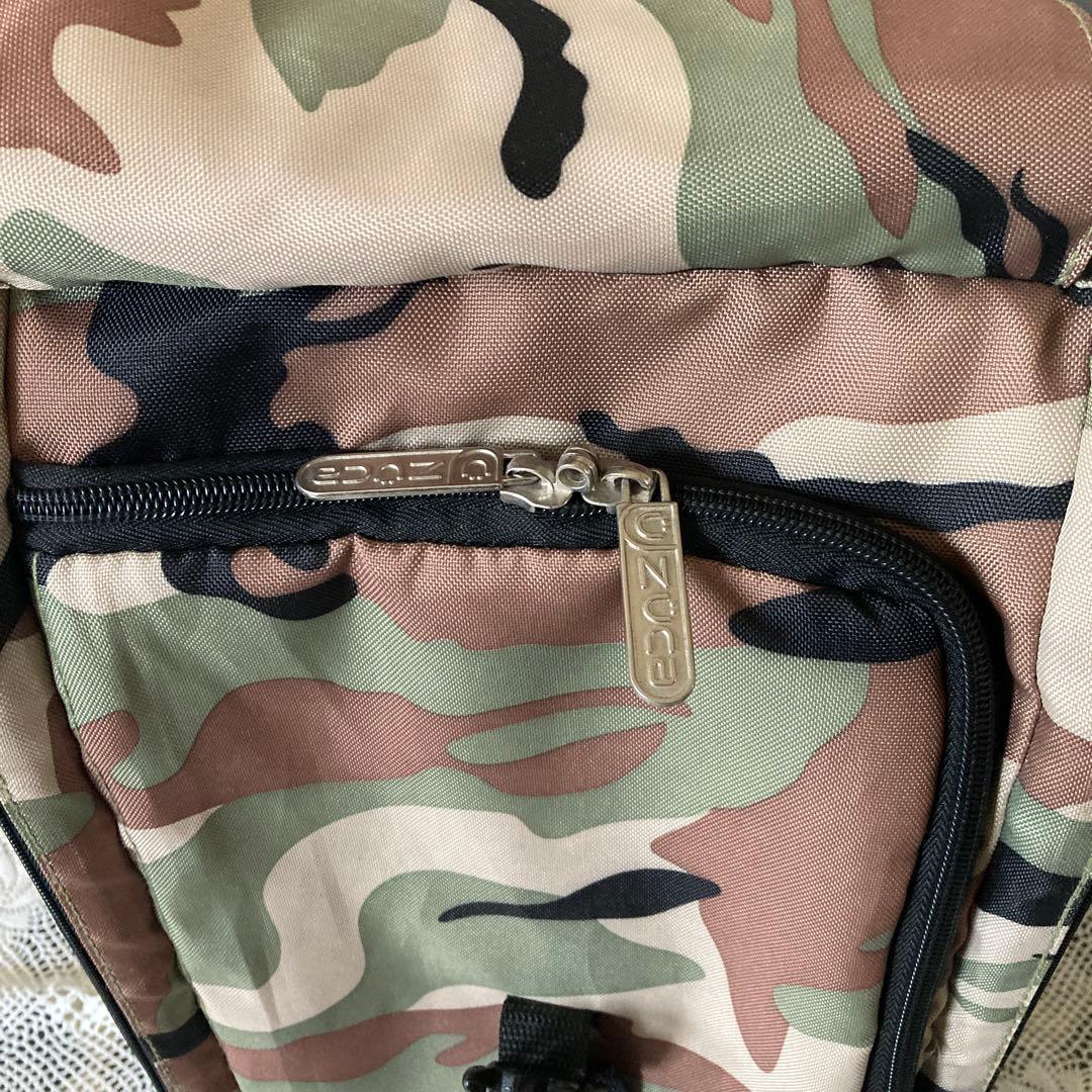 ズーカZUCA 座れるキャリーバッグ カモフラージュ柄 キャリーカート 35L