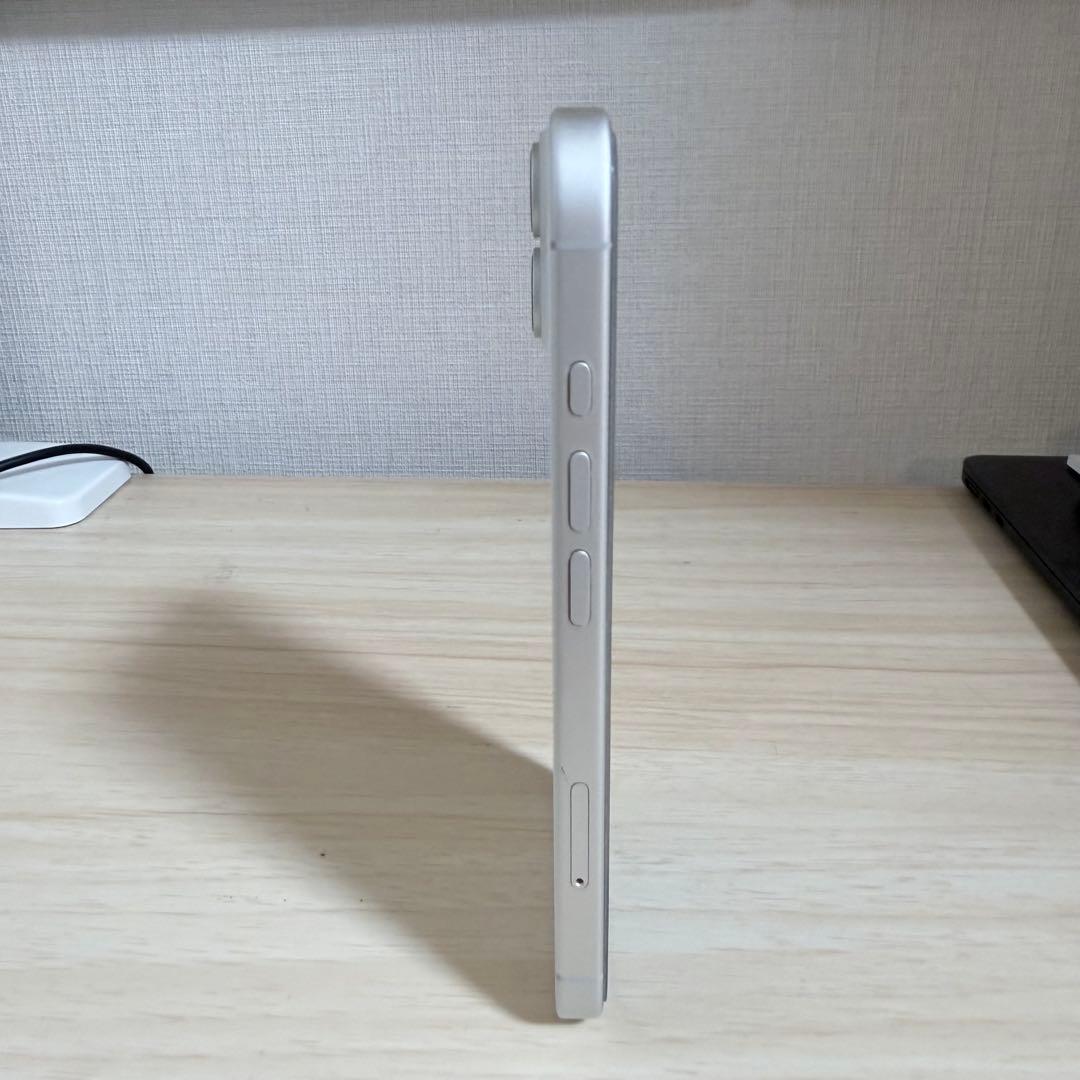 美品 iPhone16 ホワイト SIMフリー 保護フィルム付きケースおまけ