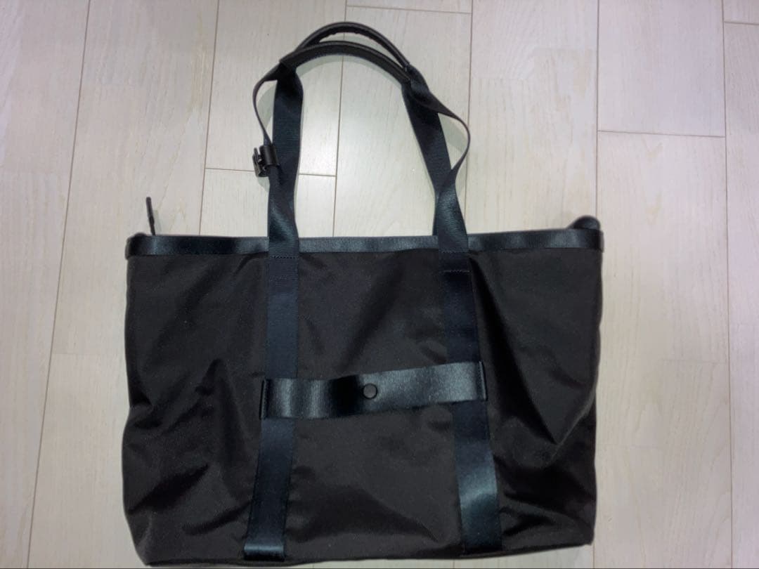 TUMI グリーンレーベルリラクシングの別注型トートバッグ