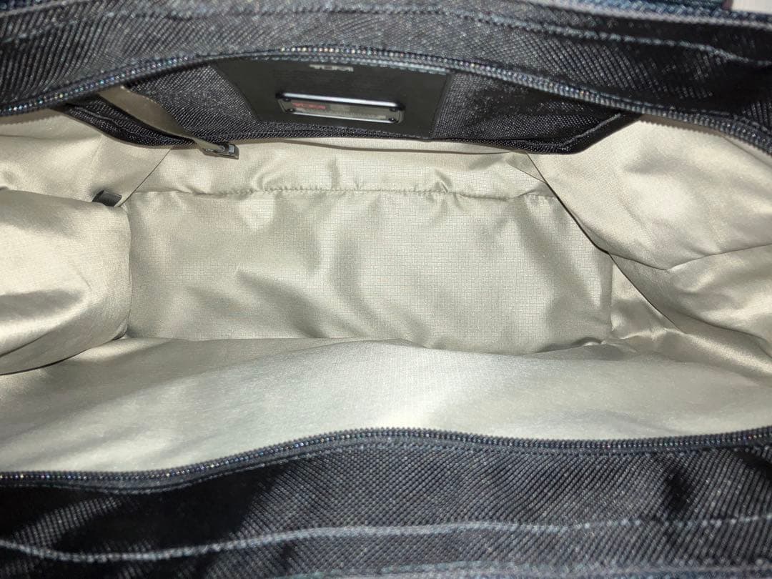 TUMI グリーンレーベルリラクシングの別注型トートバッグ