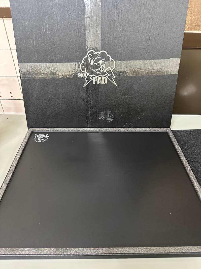 SkyPAD 3.0 XL Black クラウドロゴ ブラック ガラス