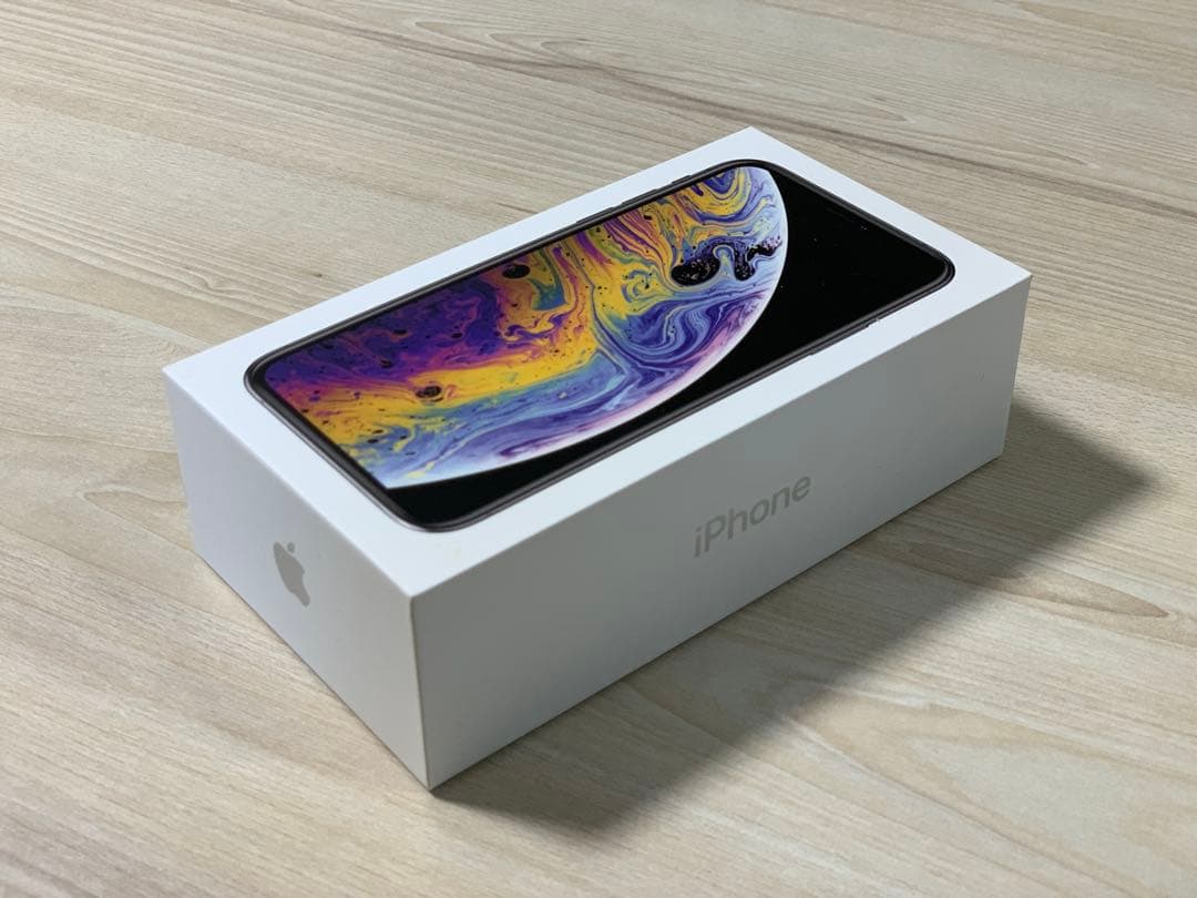 Apple iPhone XS シルバー 本体