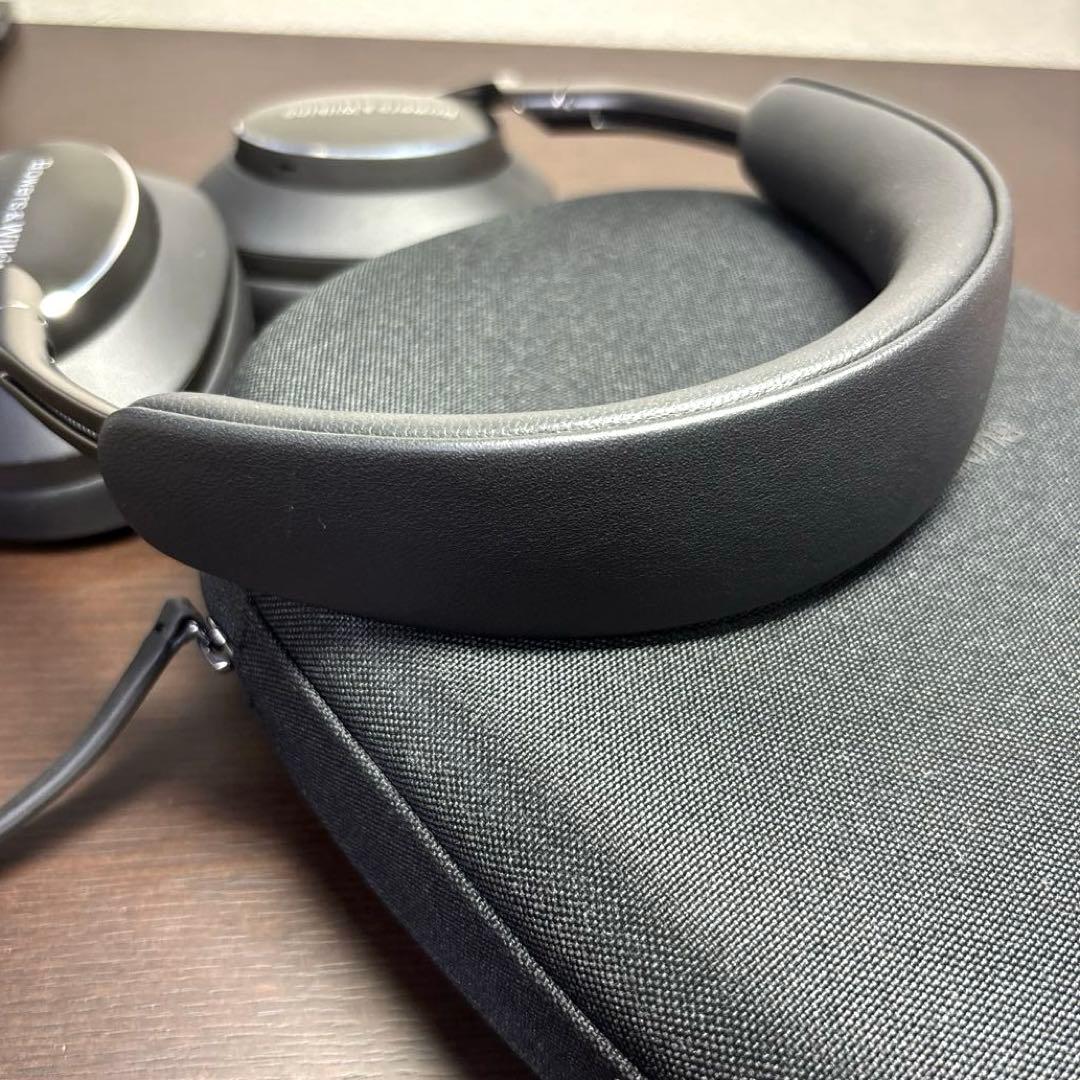 Bowers & Wilkins Px8ブラック