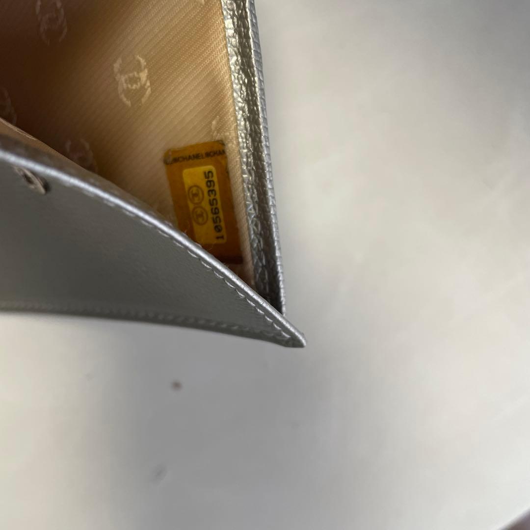 CHANEL シルバー 二つ折り財布