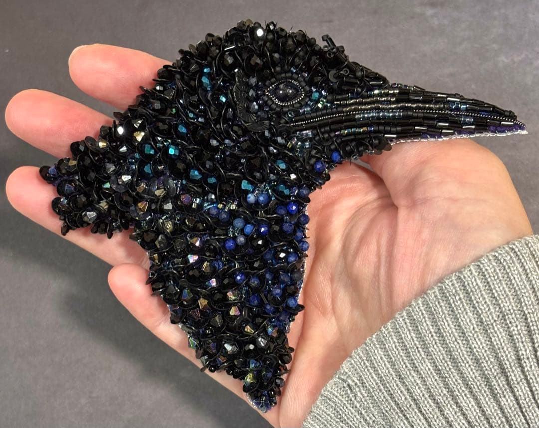 【ハシボソガラス】ビーズ刺繍ブローチバッグチャーム