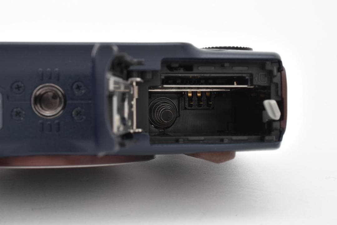 ★極上品★キヤノン EOS M ベイブルー 元箱付き #1507