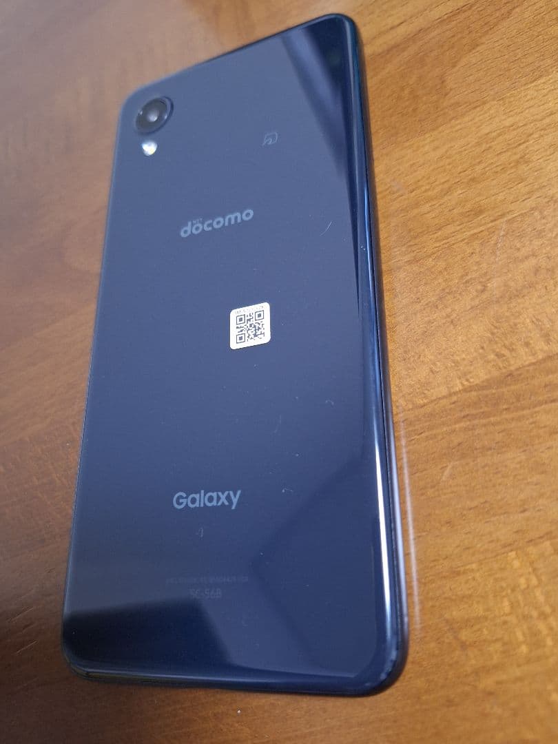 Galaxy A22 5G スマートフォン docomo ケース付き